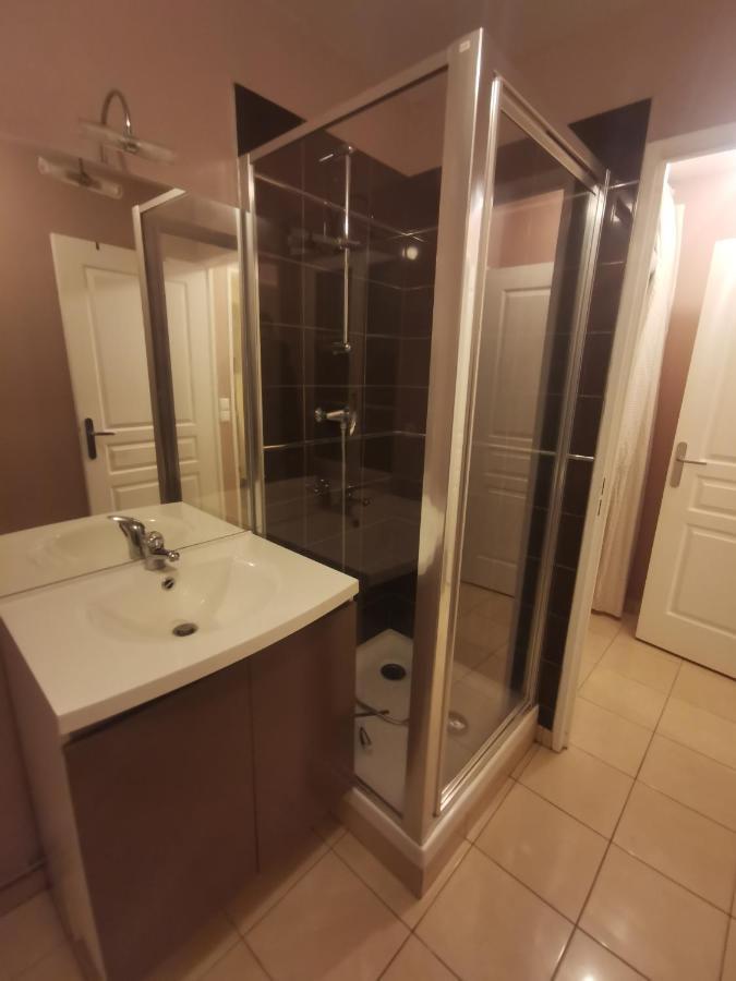 Logement En Hypercentre Dans Une Residence アミアン エクステリア 写真